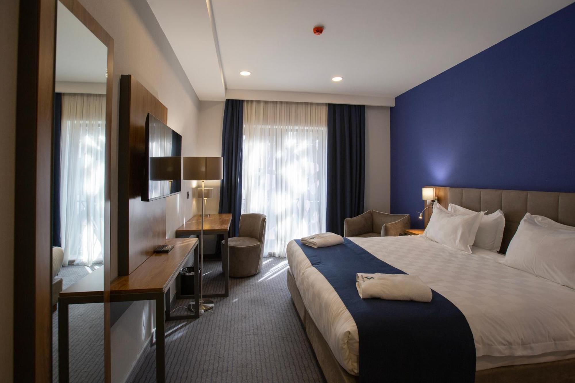 Avenue Hotel Tbilissi Extérieur photo