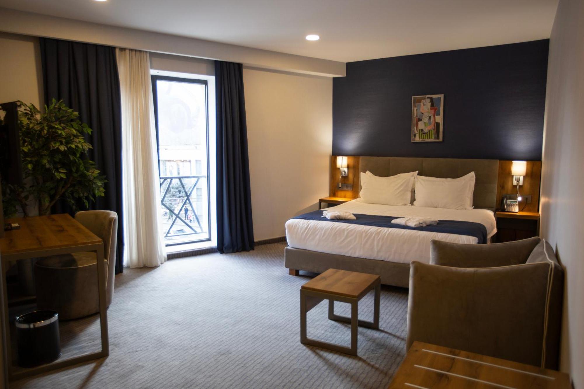 Avenue Hotel Tbilissi Extérieur photo