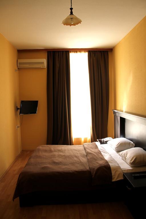 Avenue Hotel Tbilissi Chambre photo