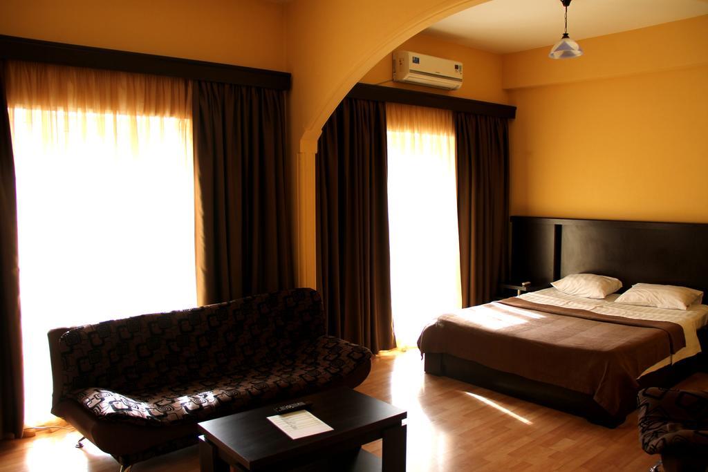Avenue Hotel Tbilissi Chambre photo