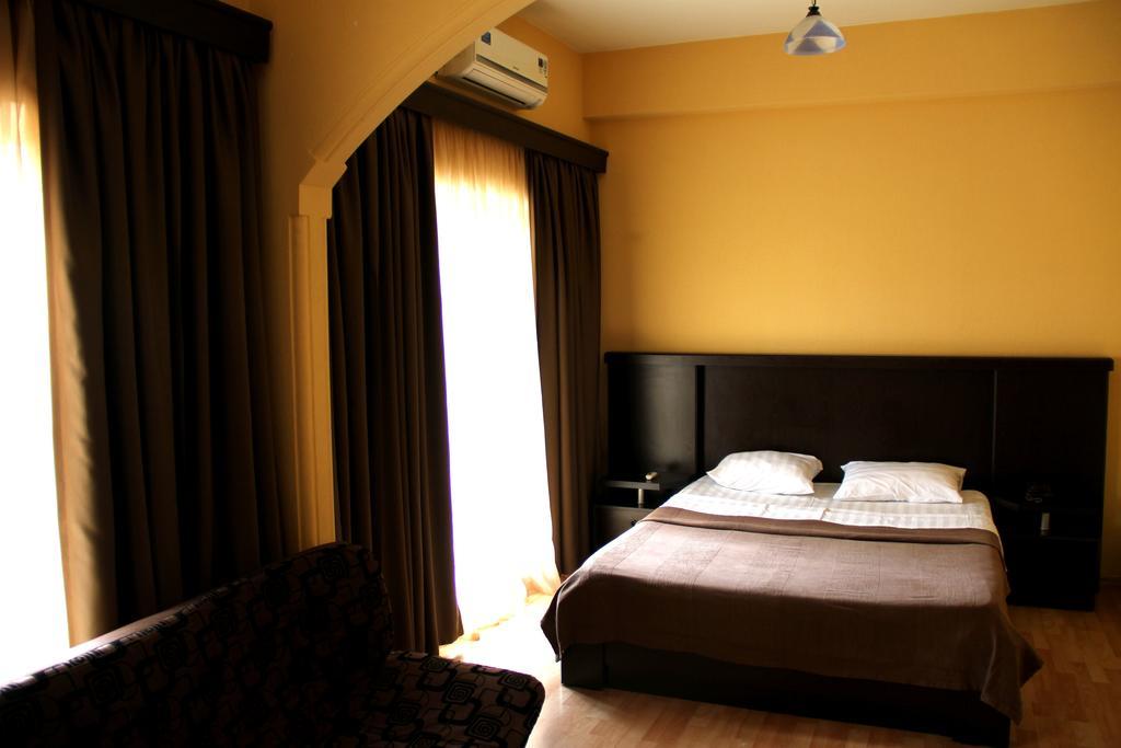 Avenue Hotel Tbilissi Chambre photo