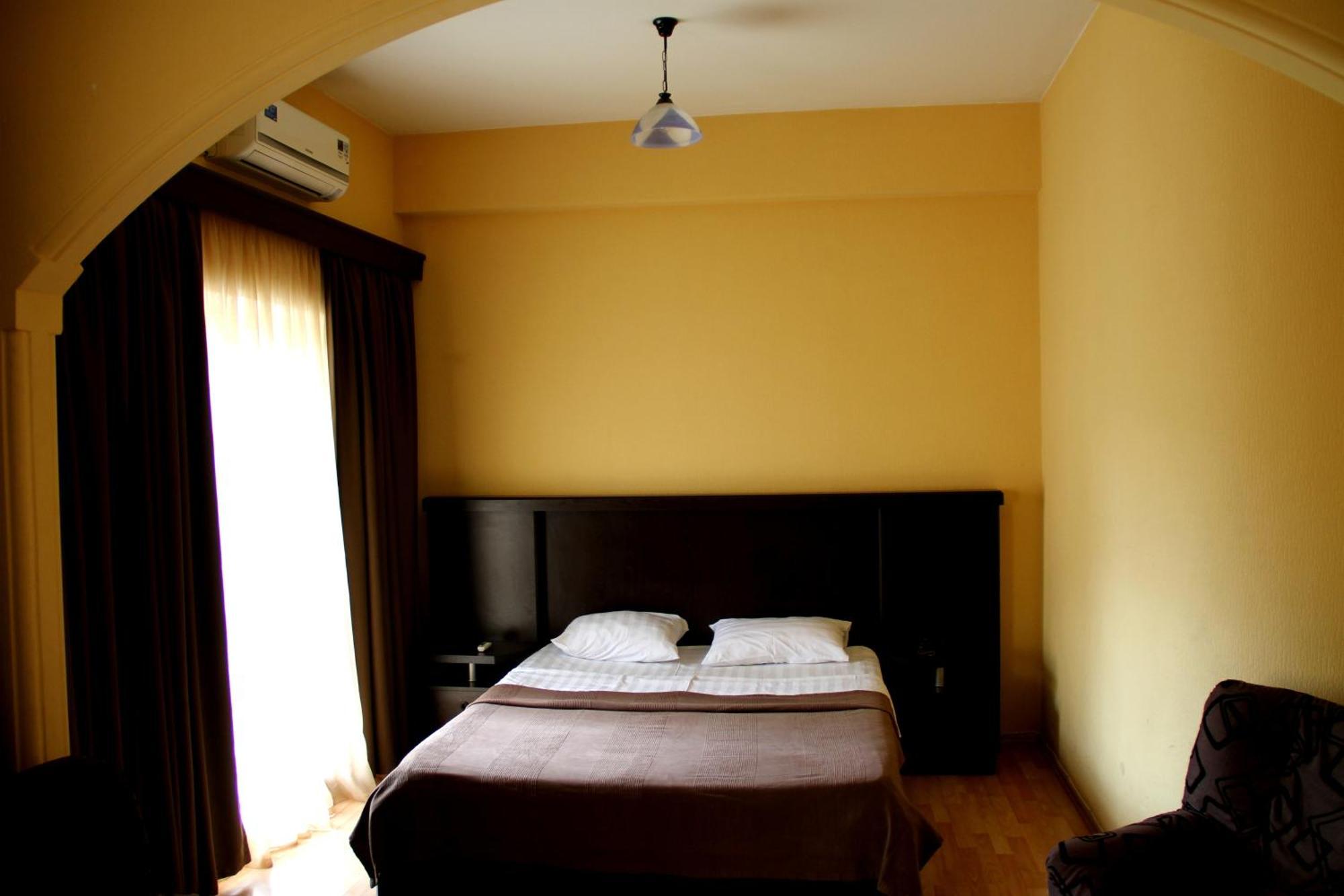 Avenue Hotel Tbilissi Extérieur photo
