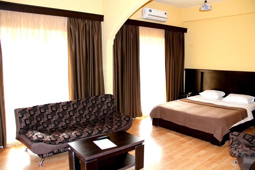 Avenue Hotel Tbilissi Chambre photo