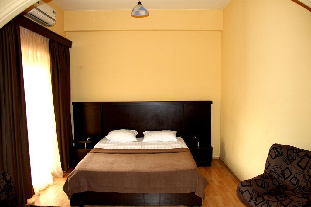 Avenue Hotel Tbilissi Chambre photo