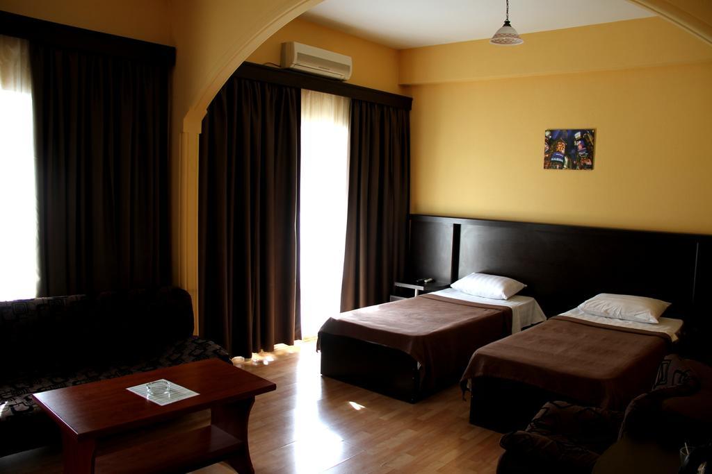 Avenue Hotel Tbilissi Chambre photo