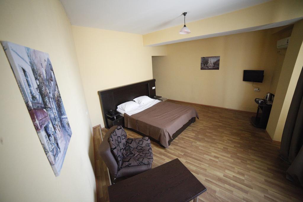 Avenue Hotel Tbilissi Chambre photo