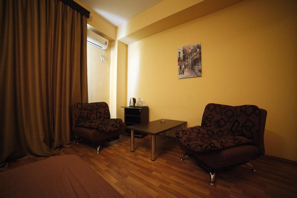 Avenue Hotel Tbilissi Chambre photo