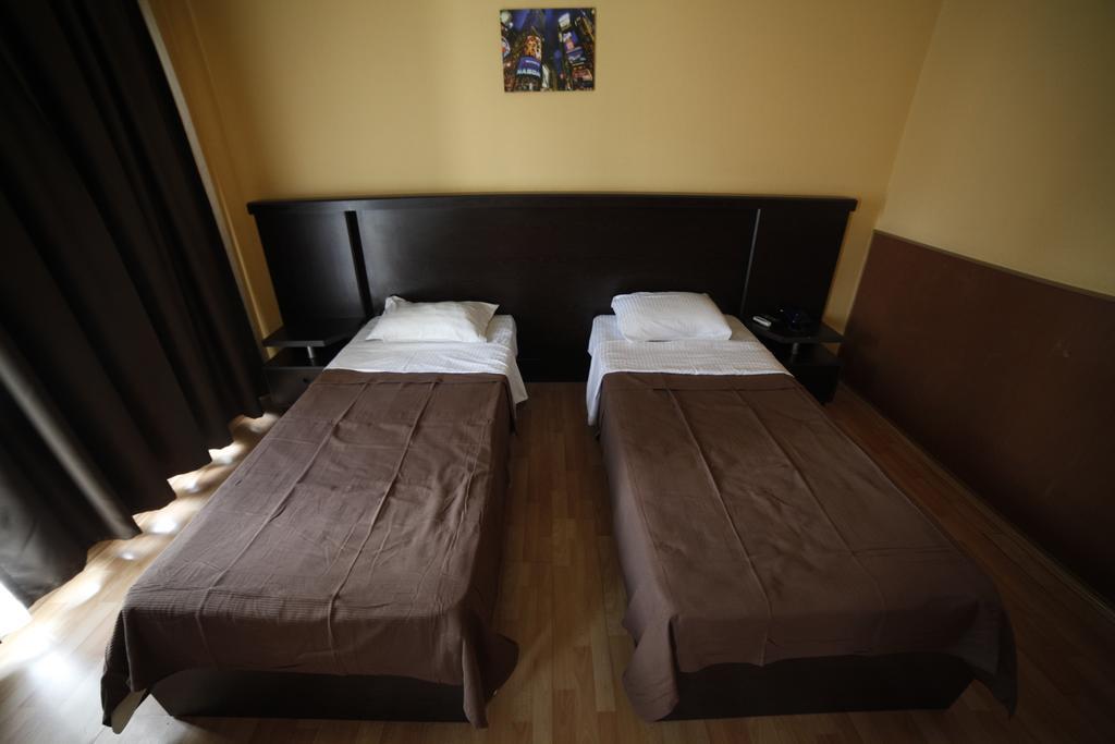 Avenue Hotel Tbilissi Chambre photo