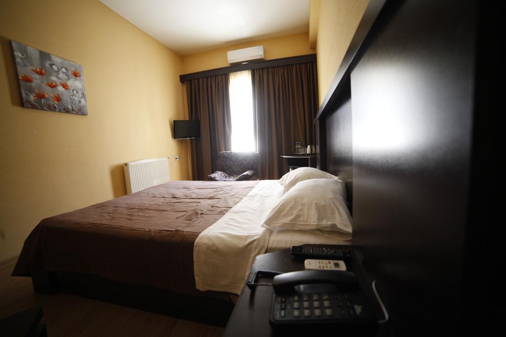Avenue Hotel Tbilissi Chambre photo