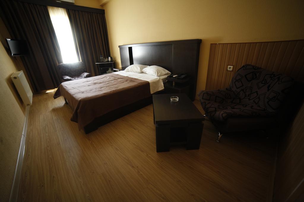 Avenue Hotel Tbilissi Chambre photo