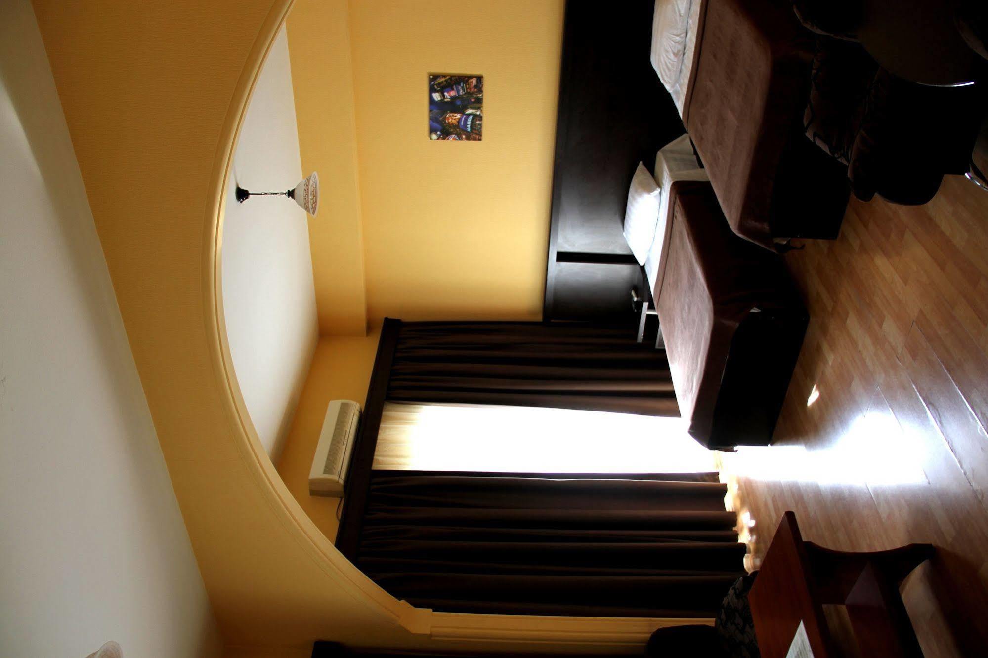 Avenue Hotel Tbilissi Extérieur photo